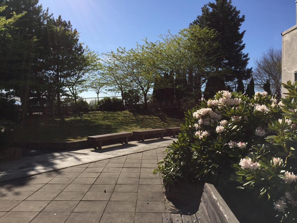 Vancouver Airport Condos Ричмънд Екстериор снимка