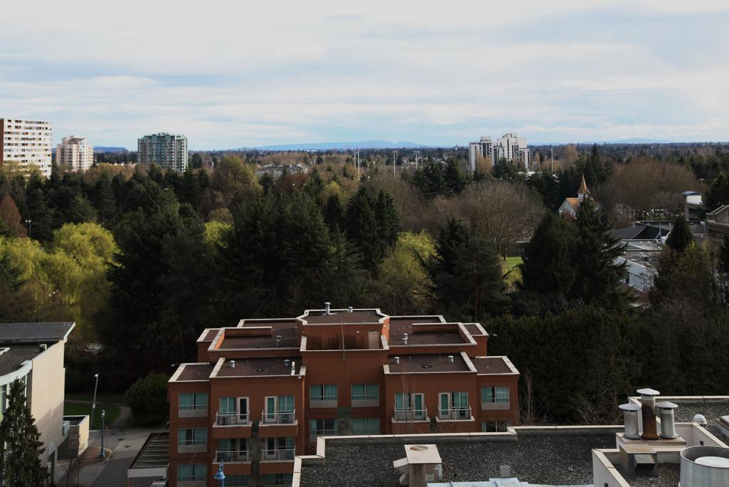 Vancouver Airport Condos Ричмънд Екстериор снимка