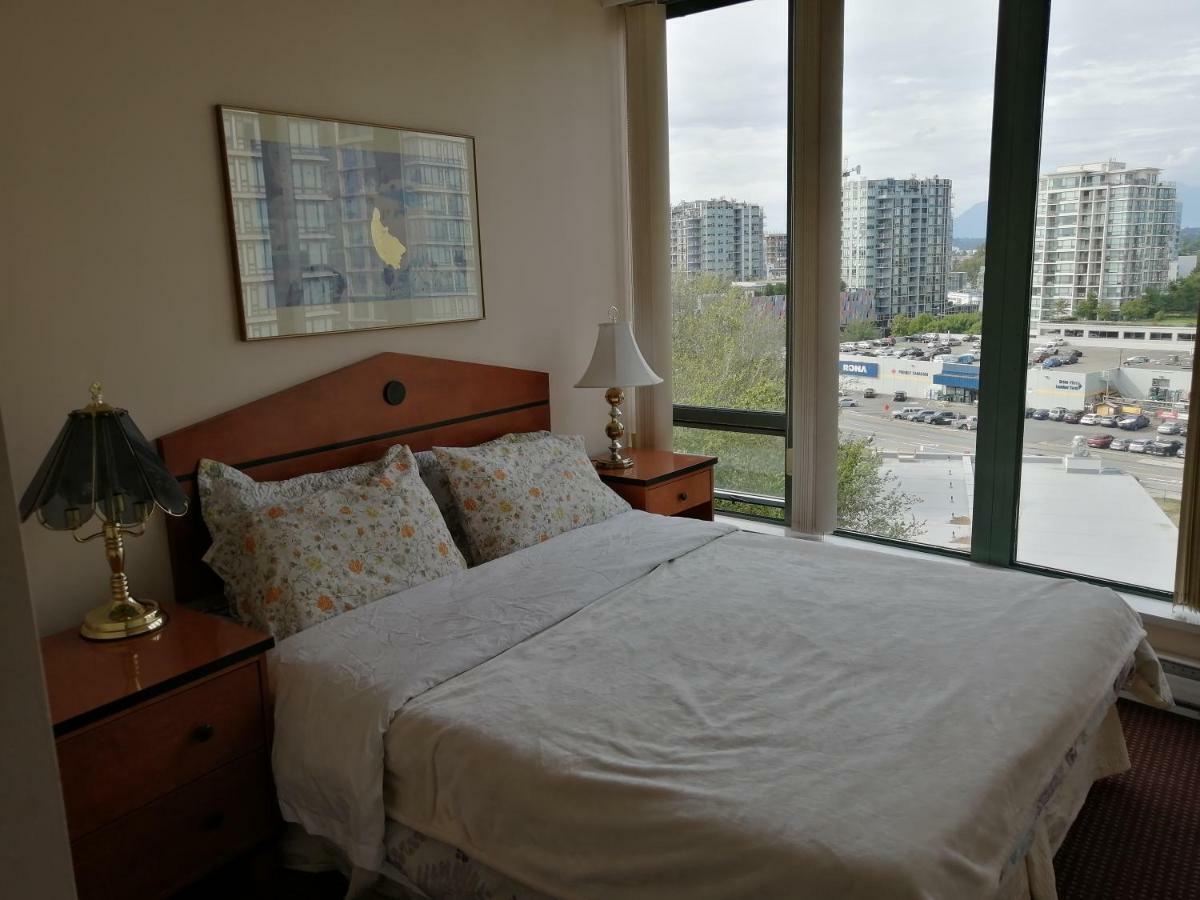 Vancouver Airport Condos Ричмънд Екстериор снимка